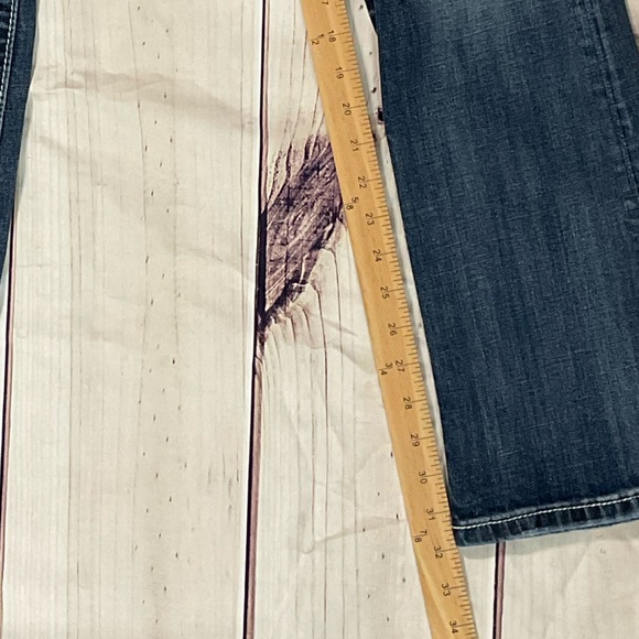 Women’s Miss Me Mid-Rise Boot Jean Size 28x34 Embellished Pockets - Picture 7 of 8